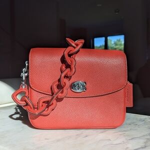 COACH CASSIE CROSSBODY 19 W/ HEART STRAP